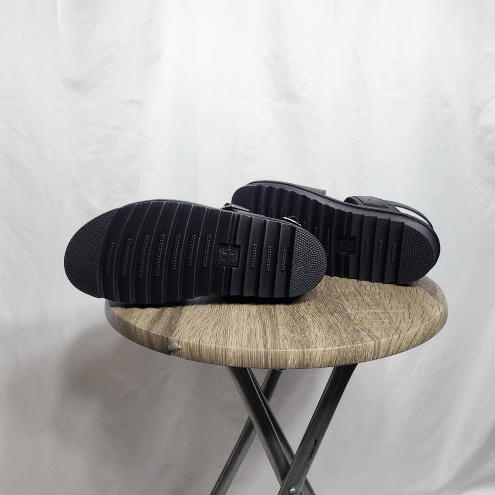 Dr. Martens Womens Size 8 Voss Hydro Leather Platform Sandals Black Buckled - Picture 9 of 11